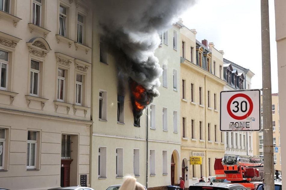 In der Kernstraße in Möckern brennt es in einer Wohnung.