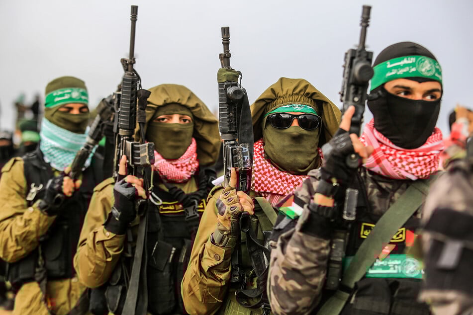 Laut einem Medienbericht hat die Hamas in den indirekten Gesprächen mit Israel angeboten, ihre schweren Waffen abzugeben. (Archivbild)