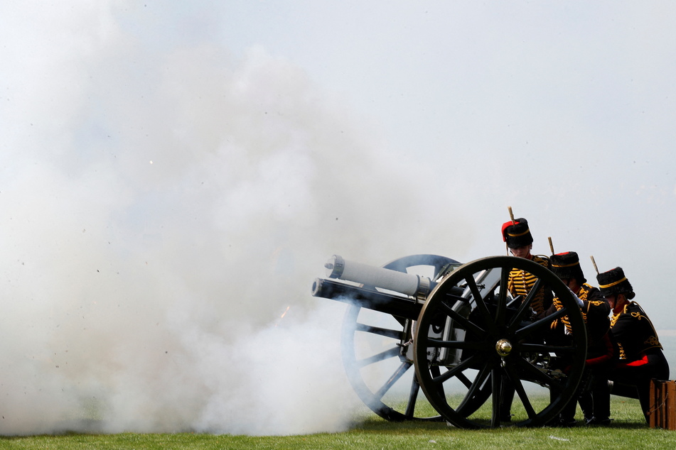 Members of The King's Troop Royal Artillery fired a round during the 41 Gun Royal Salute marking the 96th birthday of Britain's Queen Elizabeth, in Hyde Park, London on Thursday. REUTERS/Peter Nicholls