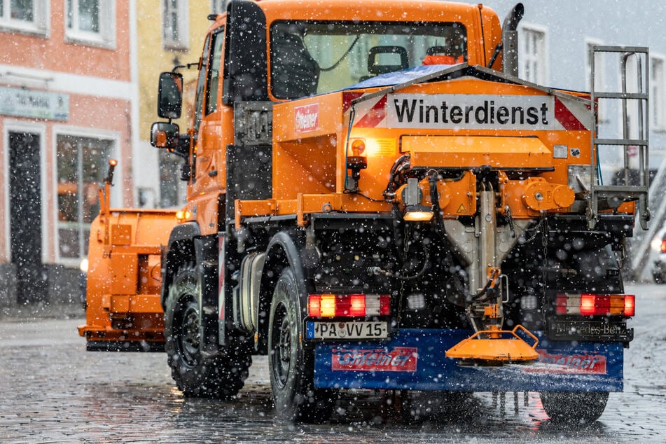 Der Winter hat mit Eis und Glätte in Bayern Einzug gehalten.