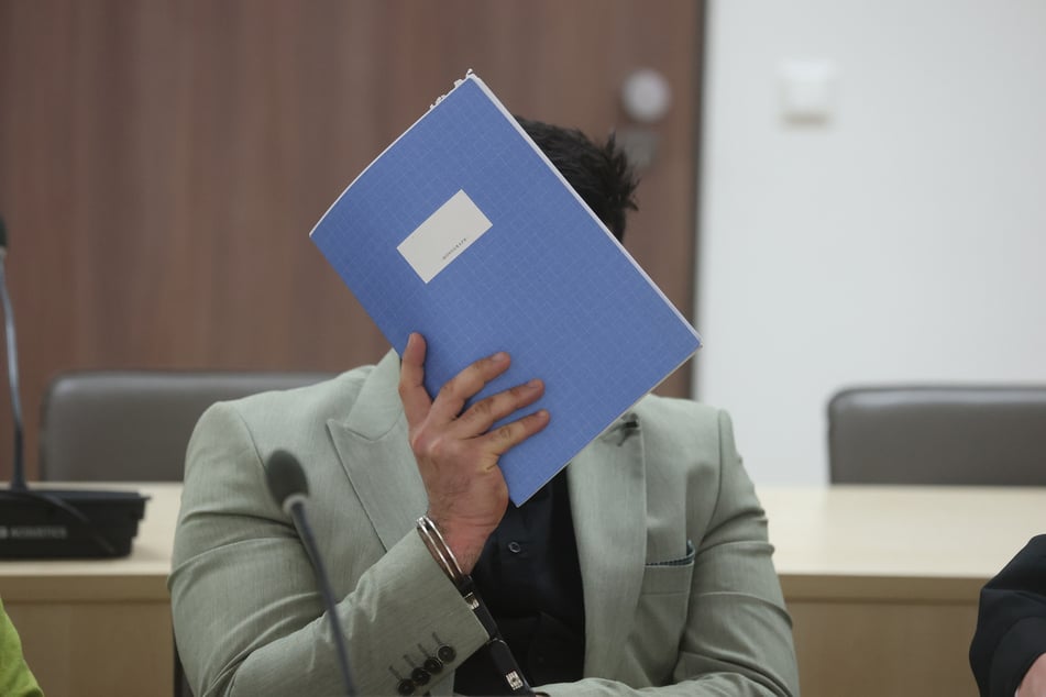 Der 25-Jährige muss sich vor Gericht verantworten. (Archivbild)