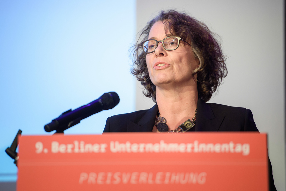 Die Präsidentin der Berliner Industrie- und Handelskammer (IHK), Beatrice Kramm, erwartet von dem Treffen mit dem Berliner Senat am Dienstag Verabredungen über Zuschüsse für Mittelständler.