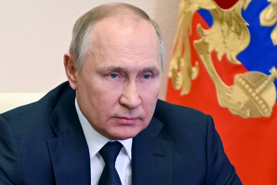Präsident Wladimir Putin (69) will angeblich Menschen beschützen.