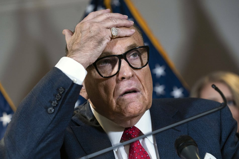 Rudy Giuliani (76) confirmed on Sunday that he had tested positive for the coronavirus.