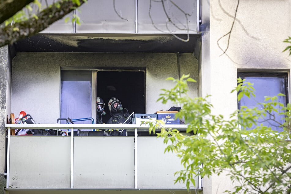 Das Feuer richtete augenscheinlich hohen Schaden in der Brandwohnung an.