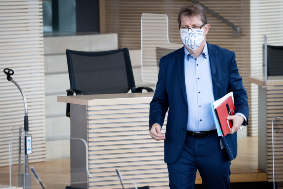 Ralf Stegner will einem Corona-Notkredit nur unter Bedingungen zustimmen.