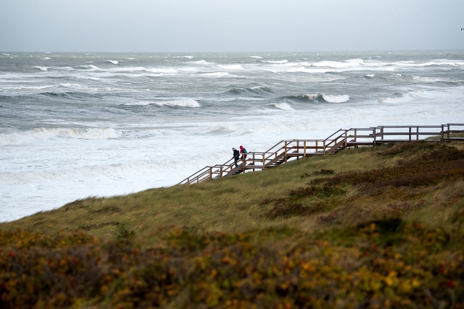 In der Nacht zu Montag könnte der Nordsee das erste Hochwasser bevorstehen. (Archivfoto)