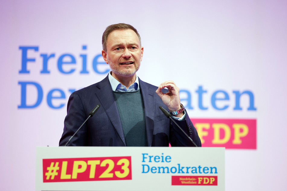 FDP-Chef Christian Lindner (44) spricht auf dem Landesparteitag seiner Fraktion.