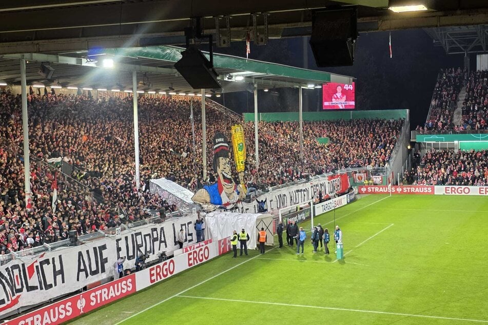 Der erste teil der Choreo gibt einen Vorgeschmack auf das, was gleich kommen könnte.