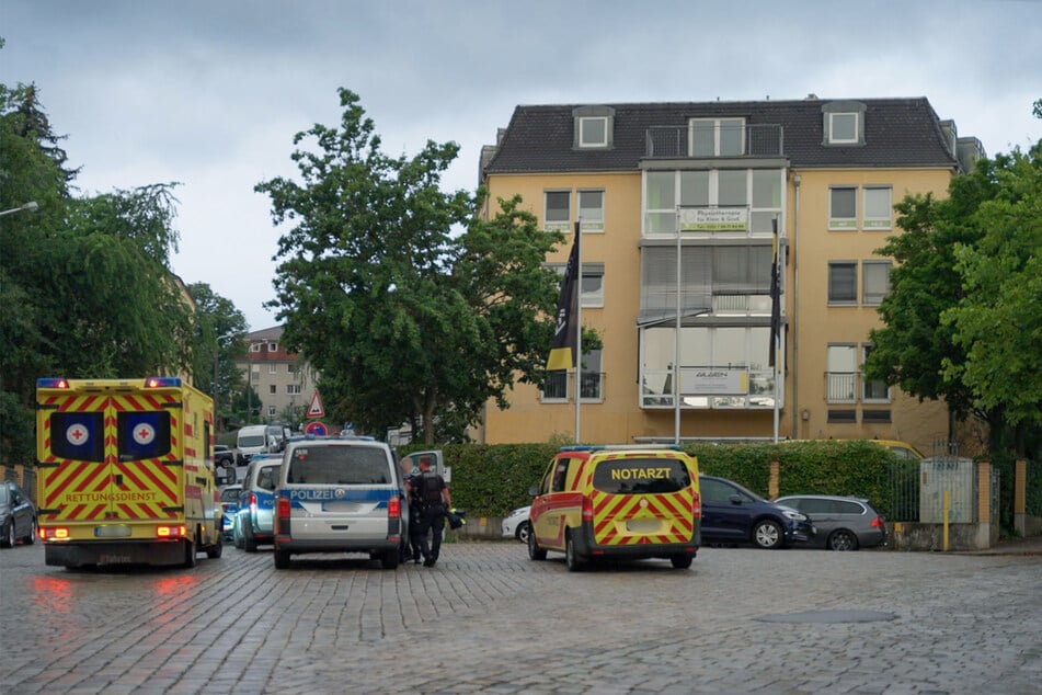 Eine gemeldete Bedrohungslage in einem Löbtauer Wohngebiet löste einen Großeinsatz aus.
