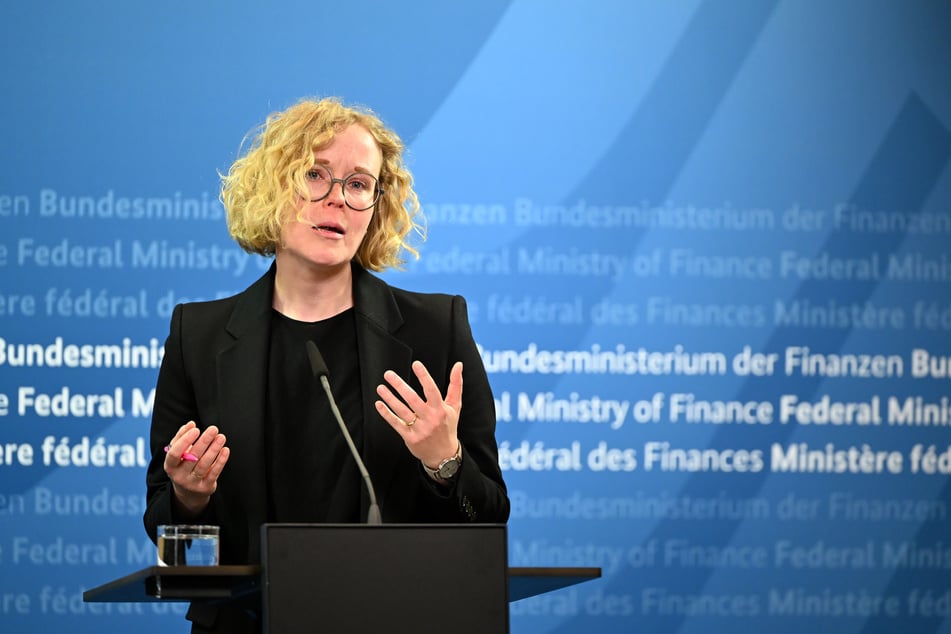 Sie soll künftig das Programm in Halles Zukunftszentrum dirigieren: Uta Bretschneider (41), die bisherige Chefin des Zeitgeschichtlichen Forums in Leipzig.