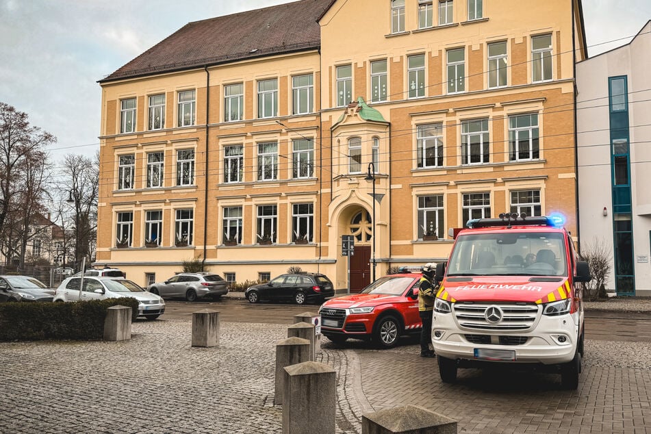 Großalarm an Gutenbergschule in Gera führt zu Einsatz von Polizei und Feuerwehr