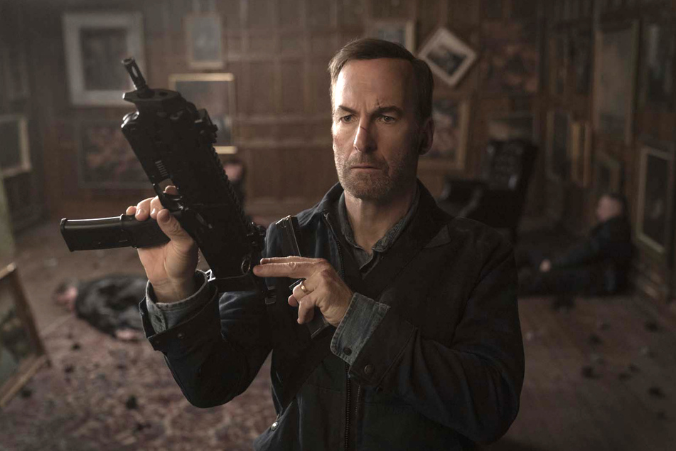 In Nobody, Bob Odenkirk plays Hutch Mansell, a seemingly ordinary family man who turns out to be a contract killer for the US intelligence community.