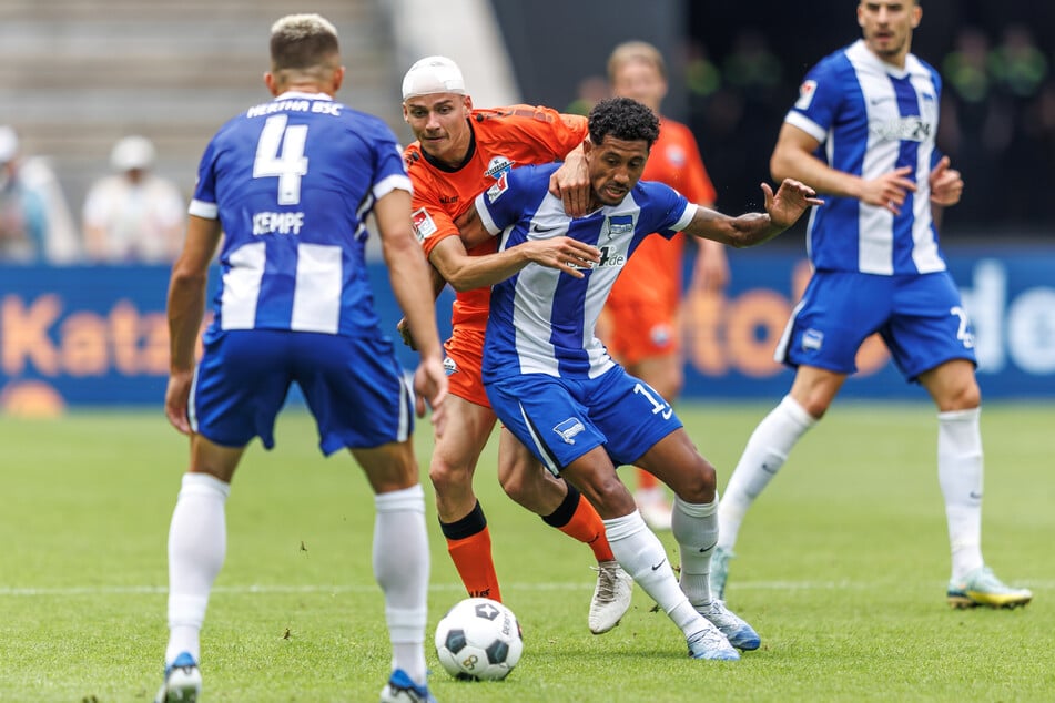 Hertha BSC hat einige Verluste im Kader zu verschmerzen, jetzt fällt auch noch Jeremy Dudziak (29, M.) aus.