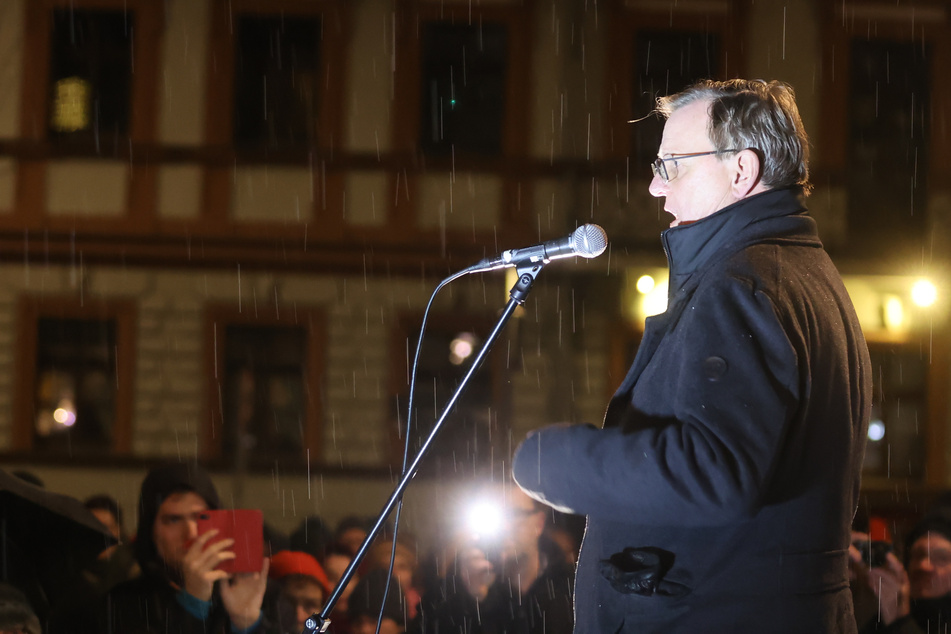Thüringens Ministerpräsident Bodo Ramelow (67, Linke) griff in seiner Rede auf den Ausdruck "Arschlöcher" zurück.