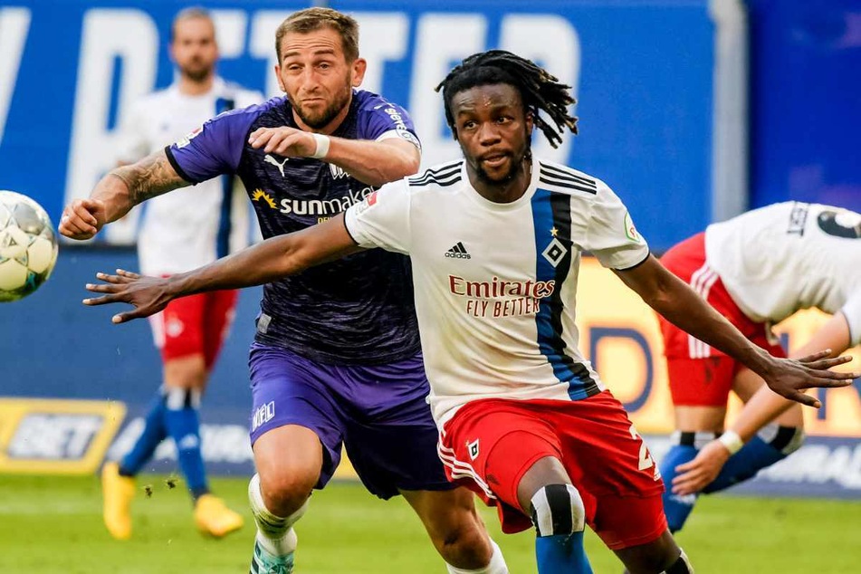 Bis zum Sommer stand Gideon Jung (26, r.) beim Hamburger SV unter Vertrag.