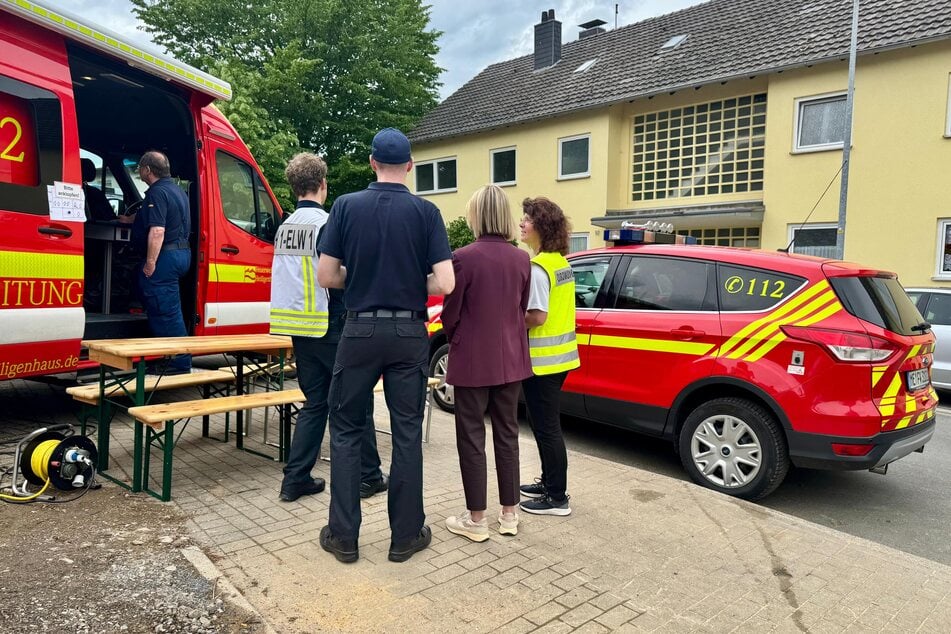 Wegen akuter Gebäudeschäden wurden mehrere Wohnhäuser in Heiligenhaus von der Feuerwehr geräumt.