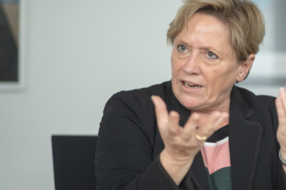 Schnelle Rückkehr in regulären Schulbetrieb? Elternbeirat stellt sich gegen Kultusministerin