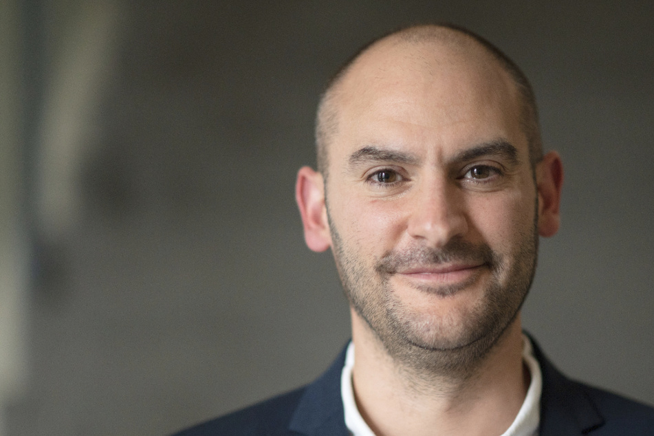 Danyal Bayaz (37, Bündnis 90/Die Grünen), Finanzminister von Baden-Württemberg, kündigte schmerzhafte Einschnitte an.