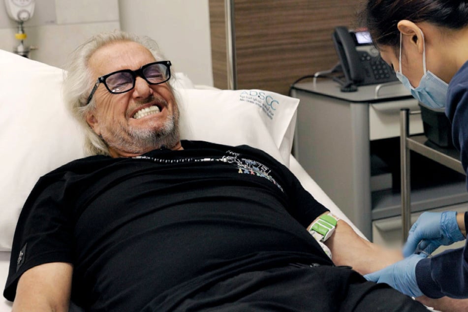 In der neuen Folge probieren Robert und Carmen Geiss eine streng geheime Stammzellentherapie in Abu Dhabi aus..