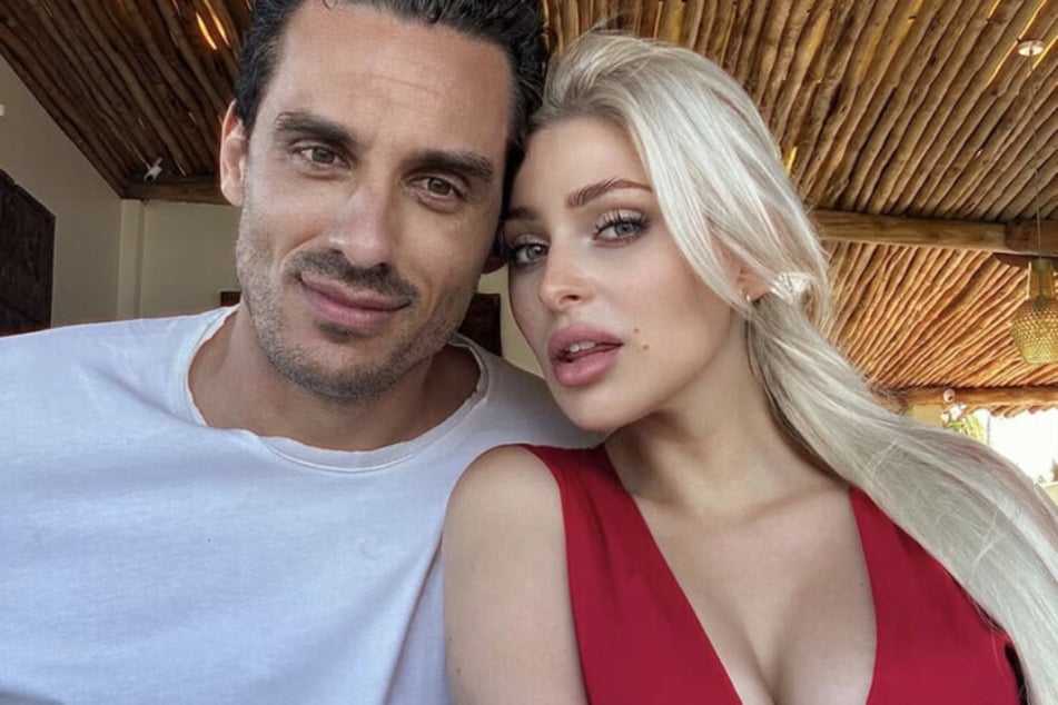 Seit knapp einem Jahr ist die 25-Jährige mit dem Ex-Fußballprofi Raphael Wolf (37) liiert.