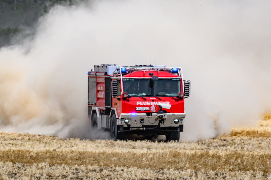 Ausgerechnet Zeithain musste im Frühjahr ein Fahrzeug abgeben. Die Feuerwehr war beim Brand in der Gohrischheide 2025 besonders gefordert.