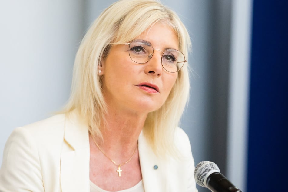 Bayerns Familienministerin Ulrike Scharf (58, CSU) betonte, dass man sich die Entscheidung nicht leicht gemacht hätte.