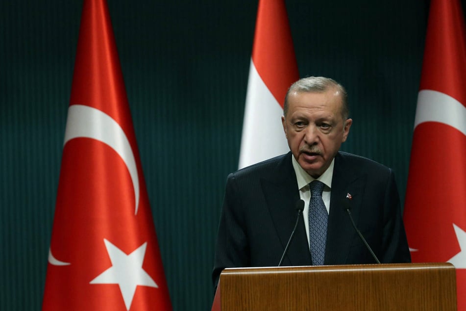 Turkish President Recep Tayyip Erdoğan has offered to mediate between Ukraine and Russia.