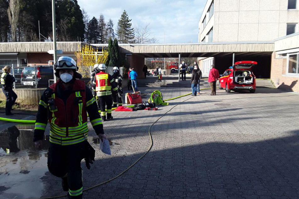 Die Feuerwehr konnte den Brand in der Schulküche der Realschule Rösrath rasch löschen.