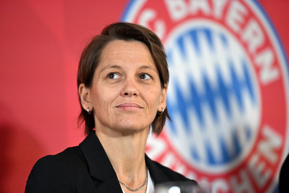Bayerns Direktorin für Frauenfußball, Bianca Rech, war mit dem fehlenden Eingreifen der Schiedsrichterin gar nicht zufrieden.
