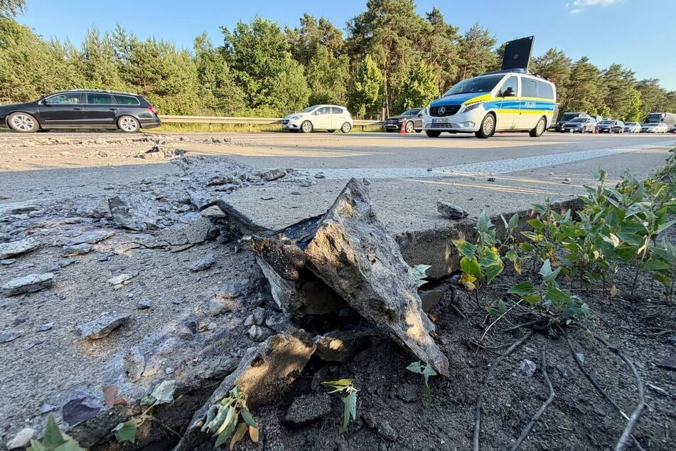 Die Sperrung der A2 dauert voraussichtlich bis Sonntag an.