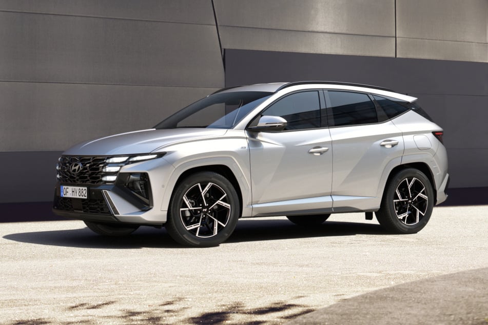 Fahrzeugabbildung zeigt ggf. aufpreispflichtige Zusatzausstattung.