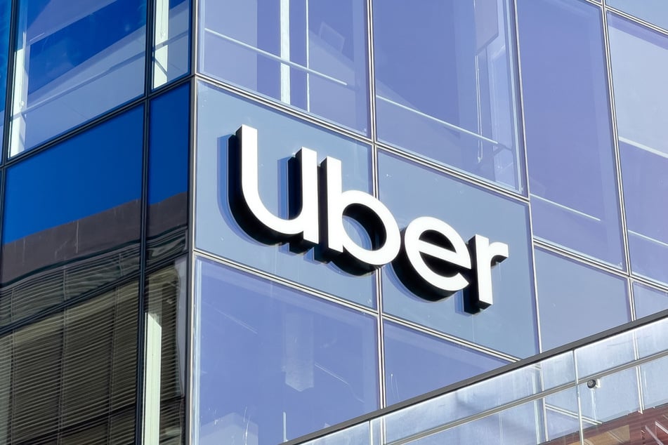 Uber hat sich mit einem KI-Unternehmen zusammengeschlossen, um autonome Taxis anzubieten. (Symbolbild)