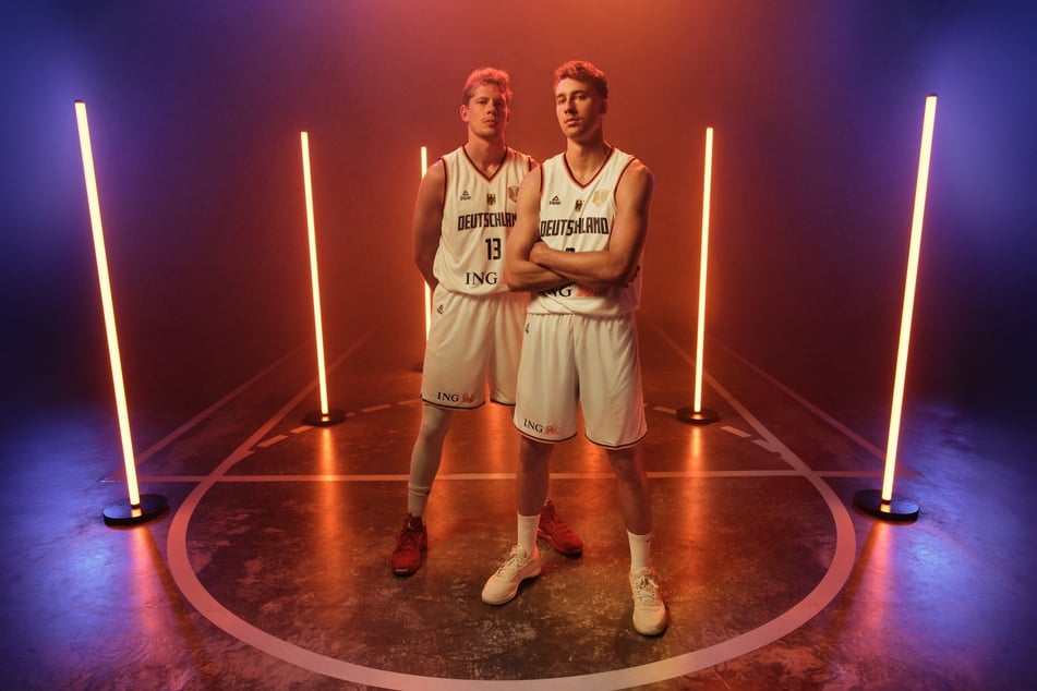 Moritz (27, l.) und Franz Wagner (23) zeigen ihr Leben als NBA-Stars.