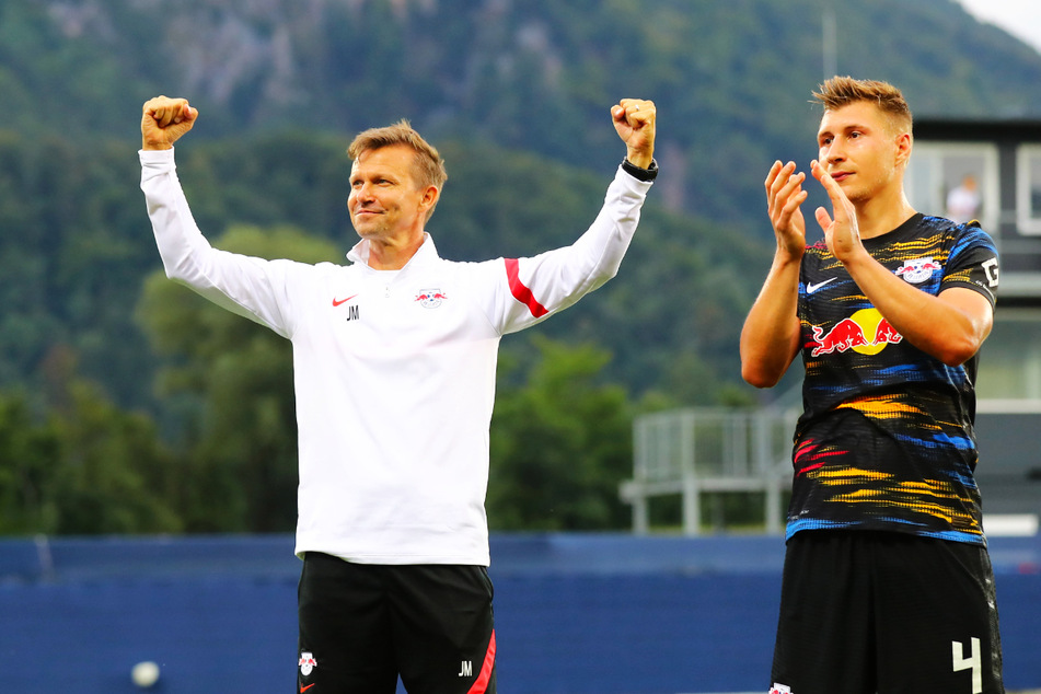 Whether RB Leipzig's new coach Jesse Marsch (47, left) and defense chief Willi Orban (28) can also cheer after the cup game?