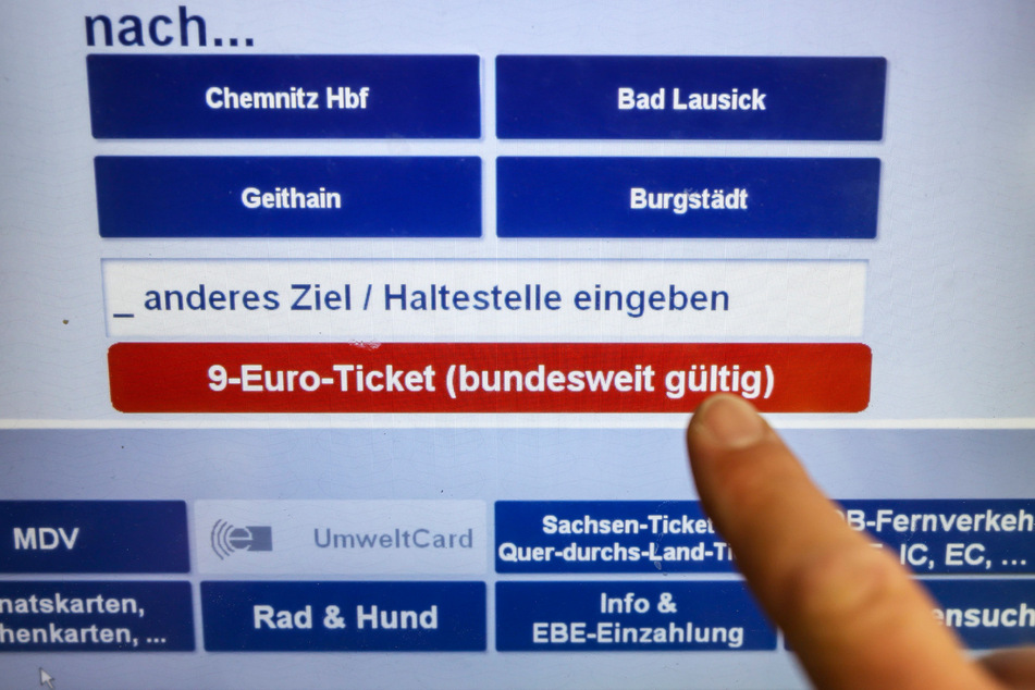 So sieht der Ticket-Kauf an einem Automaten der Mitteldeutschen Regiobahn aus.