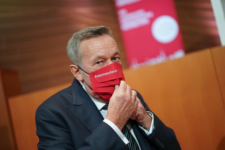 Schlager-Legende Roland Kaiser (68) am Rande der #AlarmstufeRot-Pressekonferenz am 28. Oktober.