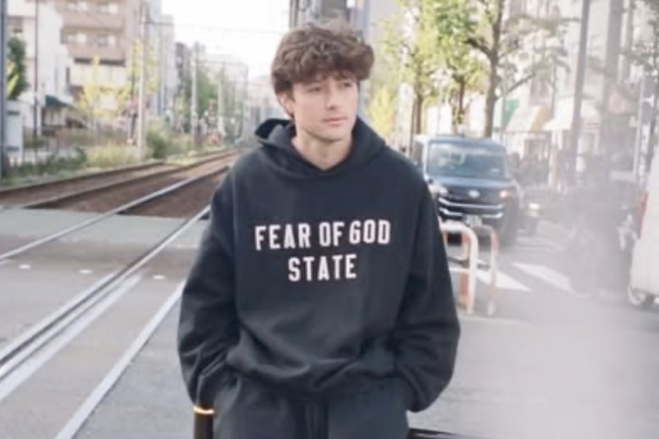 Tucker Genal (†31) reiste Ende November noch nach Japan, ließ sich dort auf den Straßen Tokyos fotografieren.