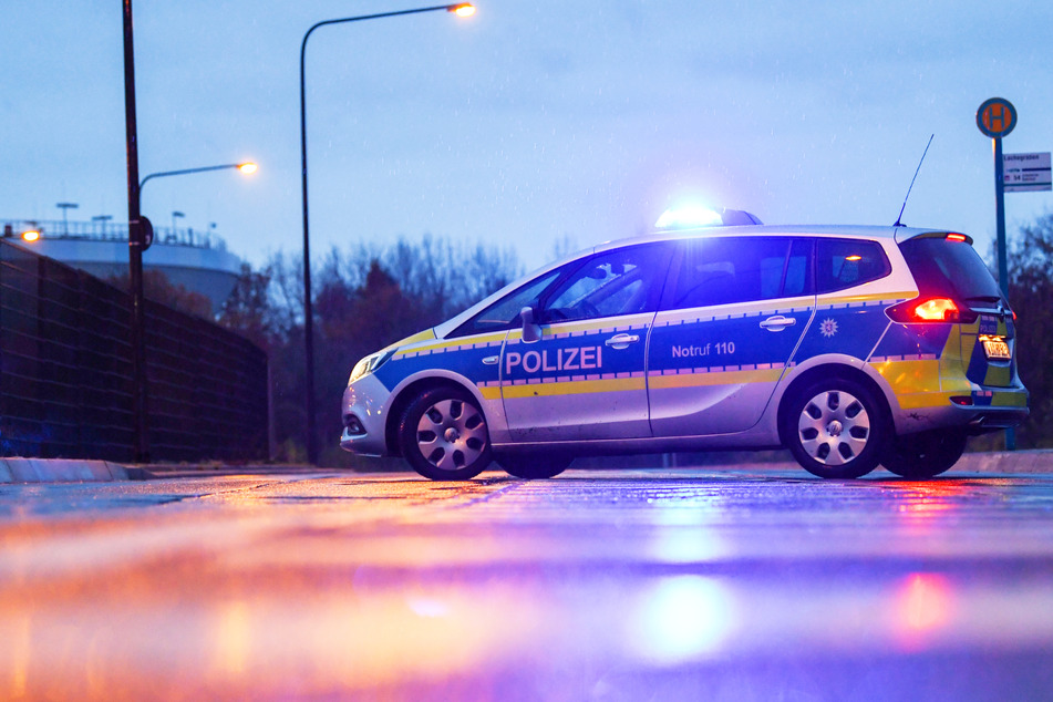 Der Staatsschutz der Dresdner Polizei ermittelt nun in der Angelegenheit. (Symbolbild)
