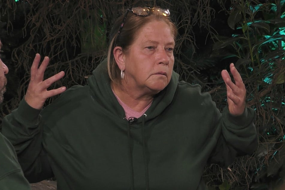 Kathy Kelly (57) bricht eine Lanze für Emmy und nominiert Simone Mecky-Ballack (44).