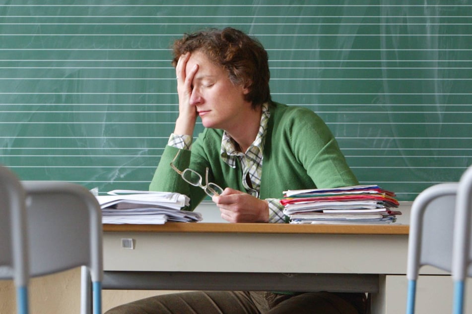 Laut GEW wird bei Lehrkräften regelmäßig ein deutlich höheres Burnout-Risiko nachgewiesen als bei anderen Berufsgruppen.
