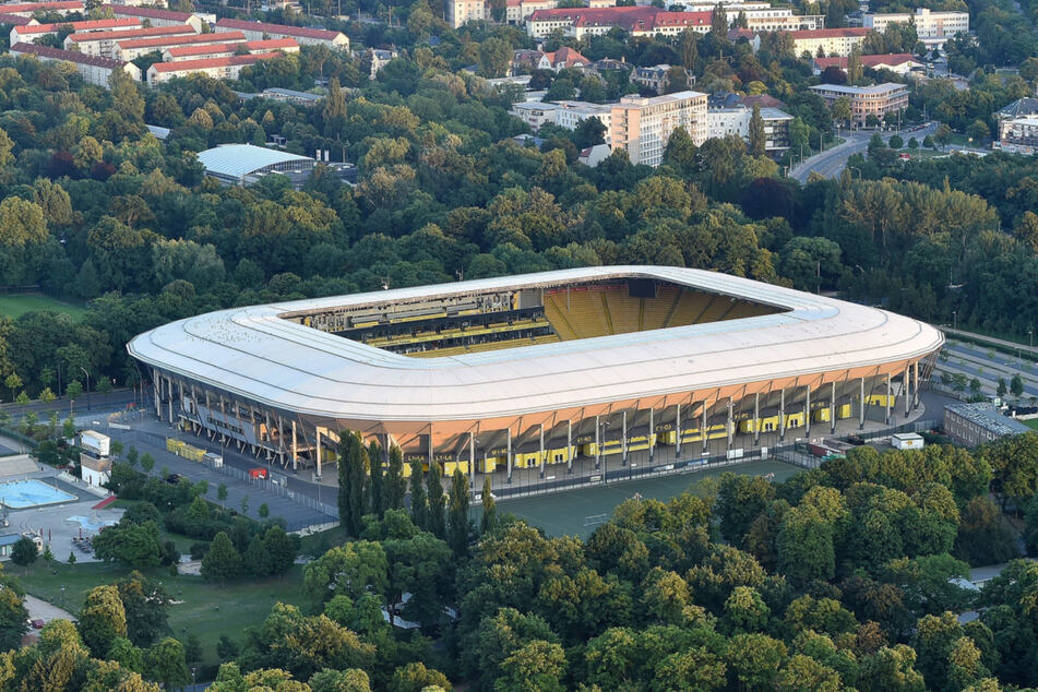 Im Rudolf-Harbig-Stadion will die SG Dynamo Dresden heute gegen den VfB Stuttgart in die zweite Runde des DFB-Pokals einziehen.