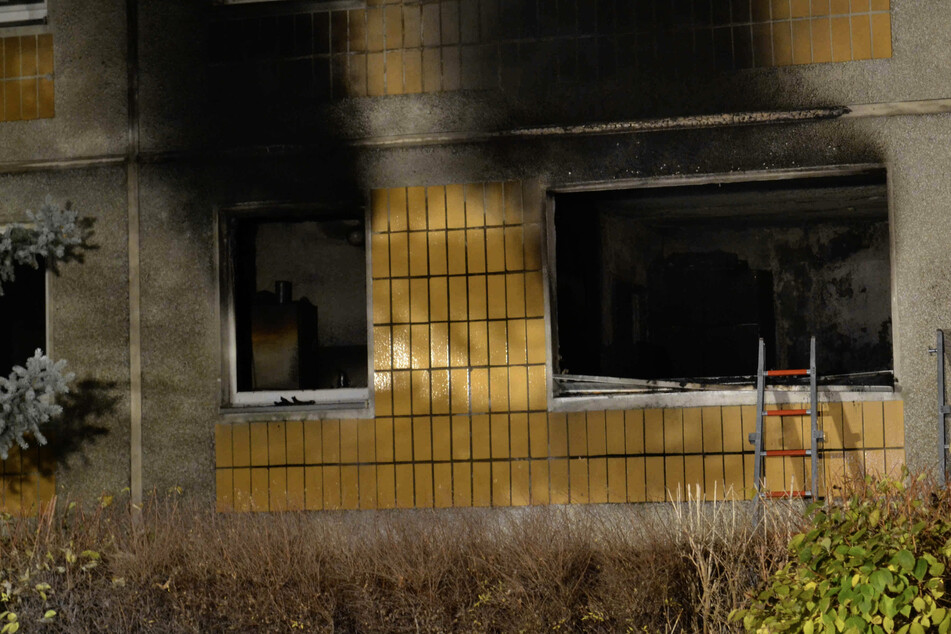 Ein Toter nach tragischem Wohnungsbrand in Senftenberg