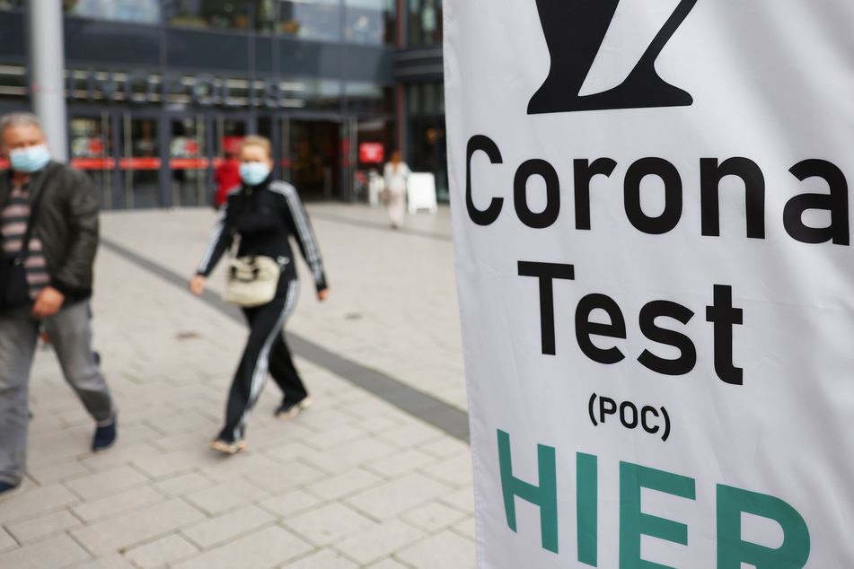Künftig besteht in Nordrhein-Westfalen die Möglichkeit, die Quarantäne durch negative Corona-Tests vorzeitig zu beenden.