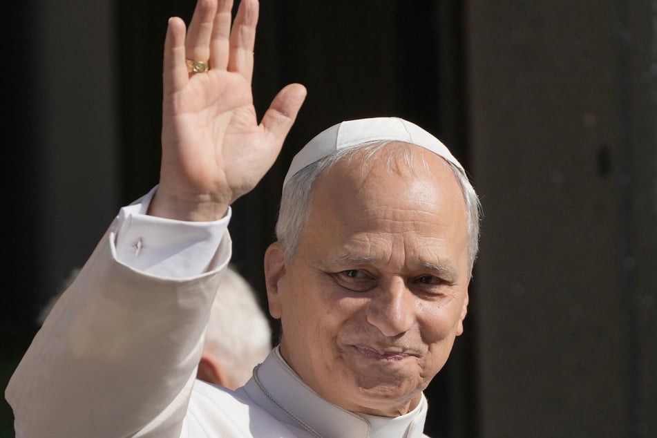 In dem Schreiben fordern die Betroffenen erstmals direkt Papst Leo XIV. dazu auf, Untersuchungen gegen den Kölner Kardinal einzuleiten.