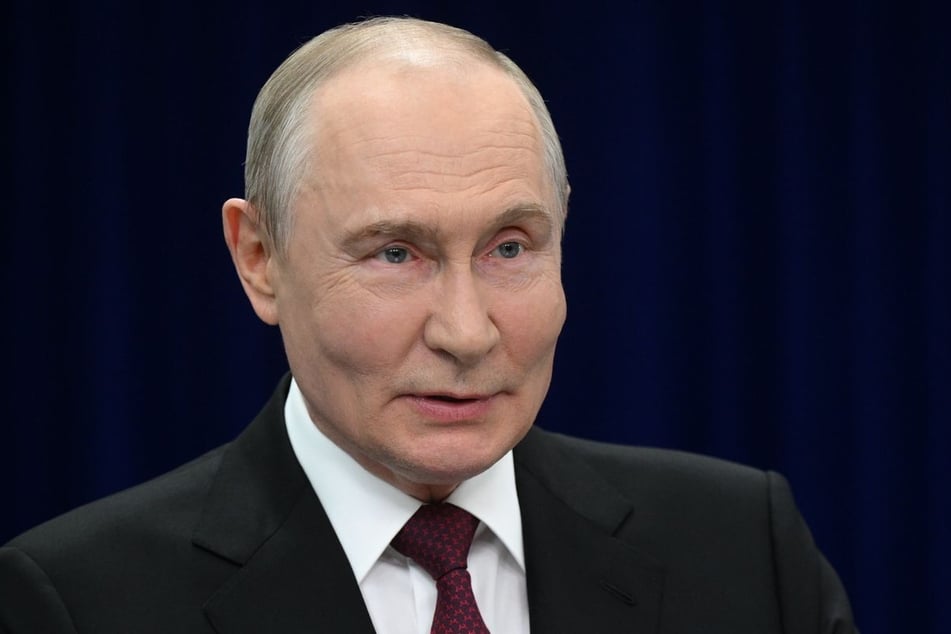 Russlands Präsident Wladimir Putin (73) wies die Vorwürfe als "absurd" zurück.