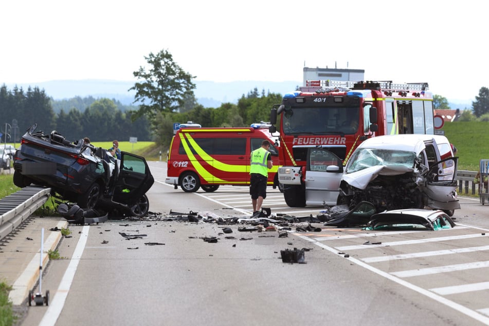 Zwei Tote bei schwerem Unfall auf Bundesstraße im Allgäu