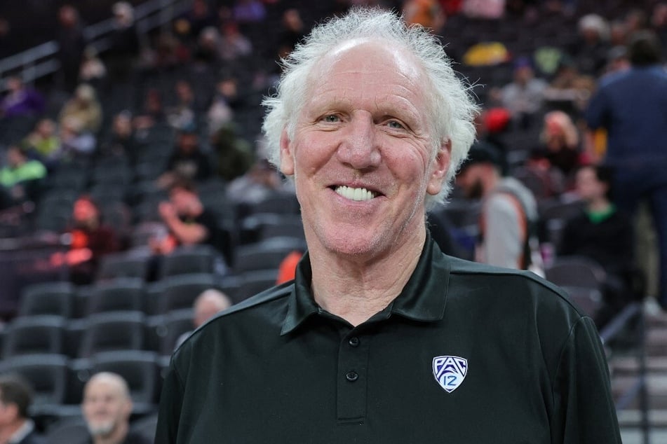 NBA Hall of Famer Bill Walton has passed away after a long battle with cancer.