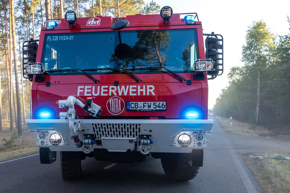 Für die Feuerwehr in Brandenburg hat die Waldbrandsaison begonnen. (Archivbild)