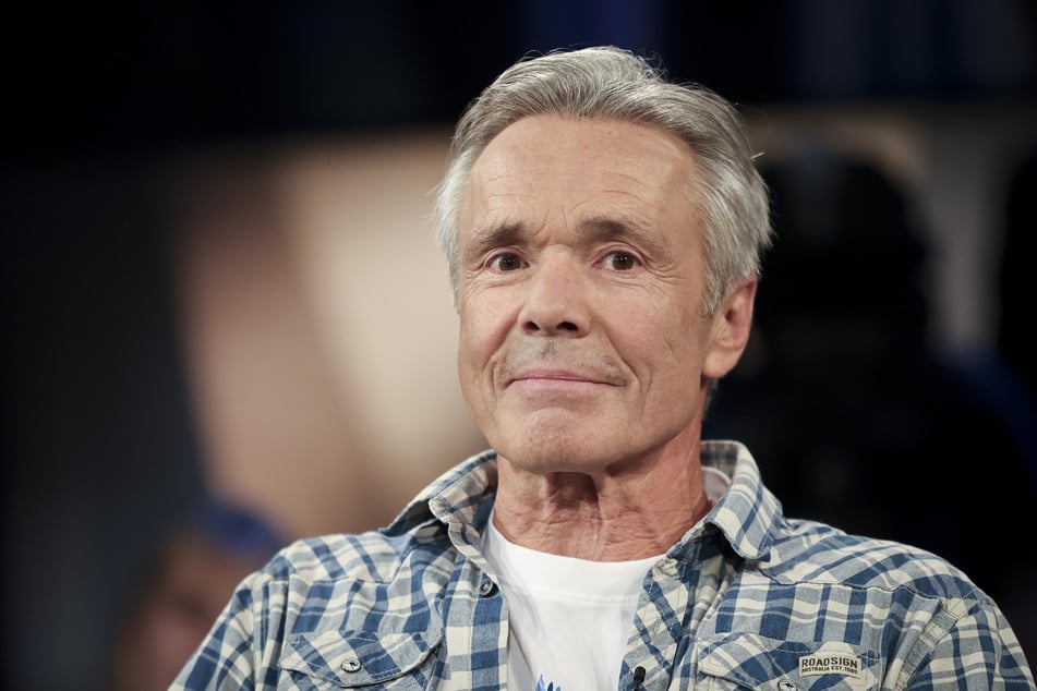 Schauspieler Hannes Jaenicke (66) glaubt nicht, dass Buckelwal "Timmy" die Rettungsaktion überlebt.